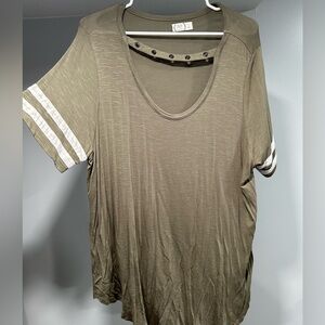 Women’s plus top